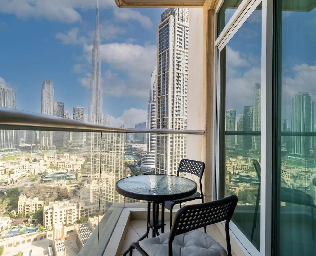 Upgraded Apartment With Stunning Burj Khalifa View Dubaj Zjednoczone Emiraty Arabskie