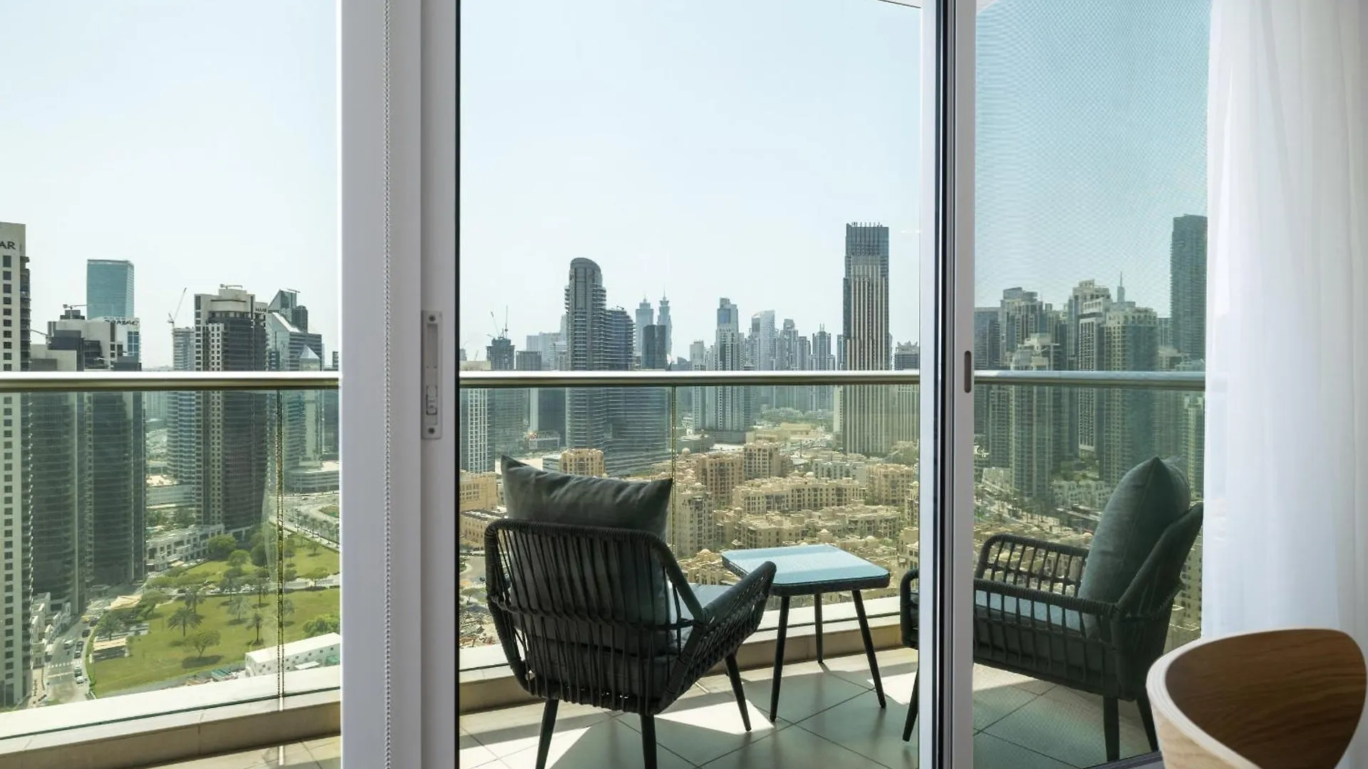 Upgraded Apartment With Stunning Burj Khalifa View Dubaj